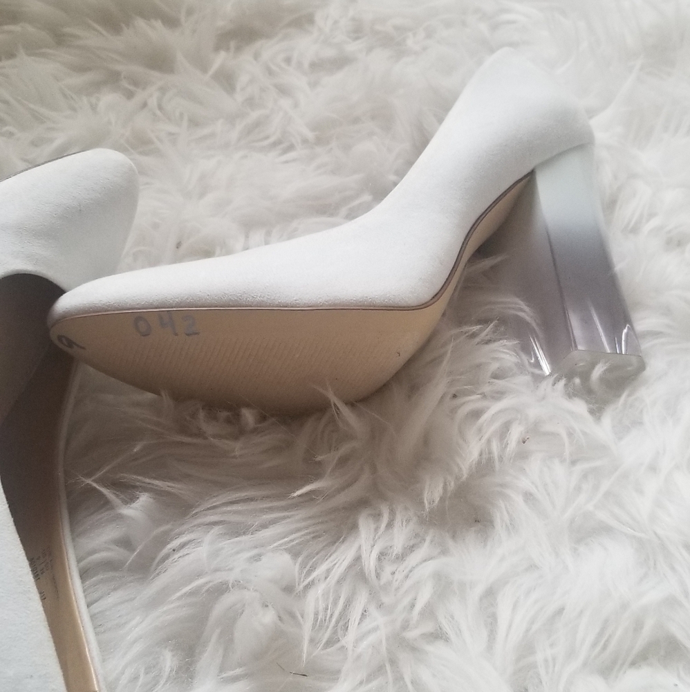 Shoes - Picture 3 of 3